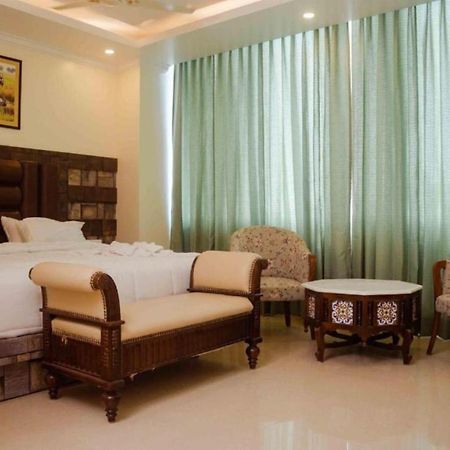 Hotel Grand Lotus Dimāpur Екстериор снимка
